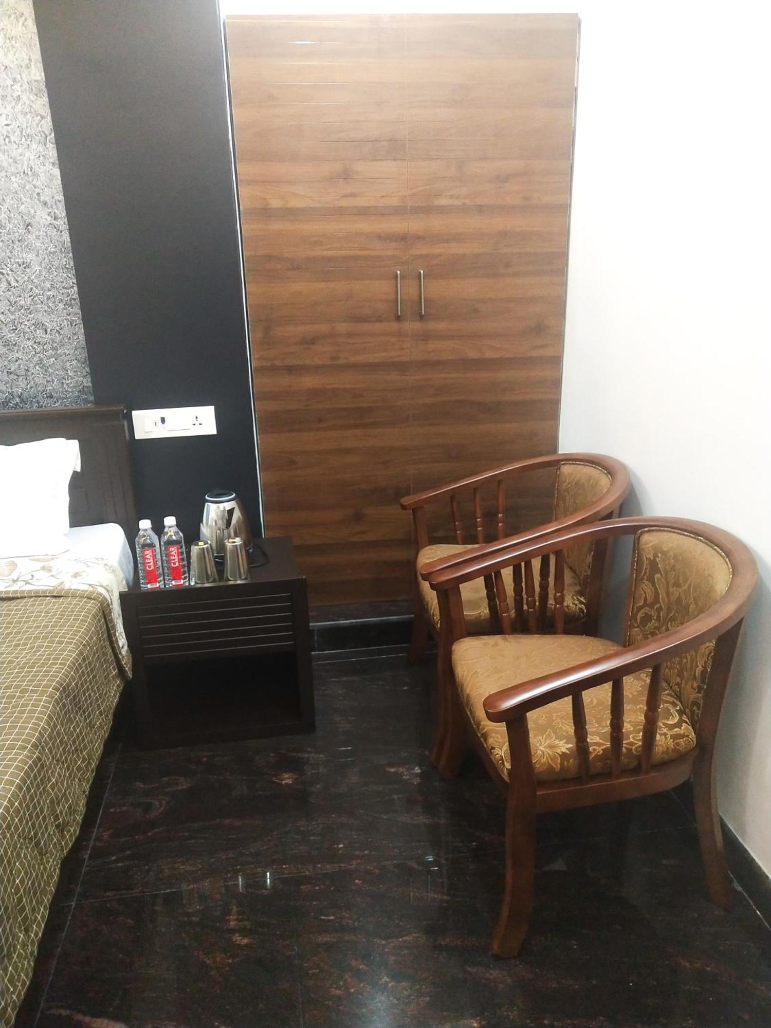 耶拉吉里 Jp Residency酒店 外观 照片